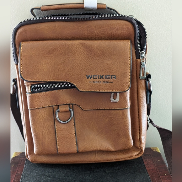 Weixer Crossbody Bag. New Without Tags - Picture 1 of 10